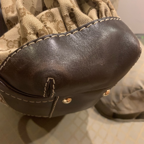 Gucci Handbag - Picture 9 of 11